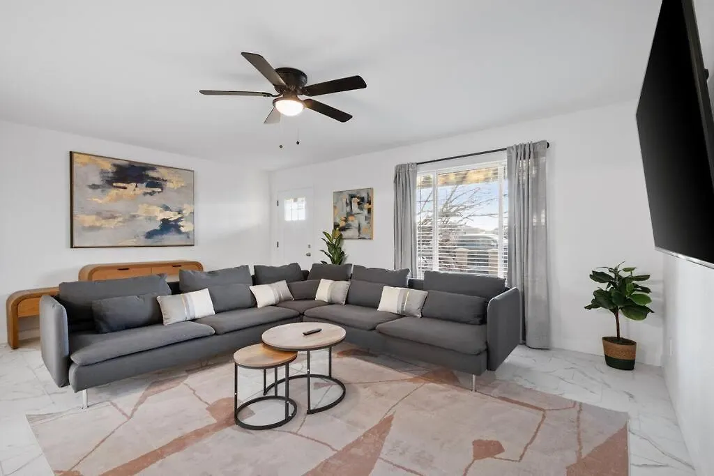 Apartment 5 Miles From Downtown Phoenix - Pool Home