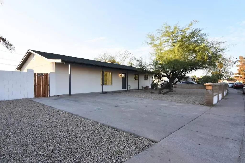 5 Miles From Downtown Phoenix - Pool Home 0*,