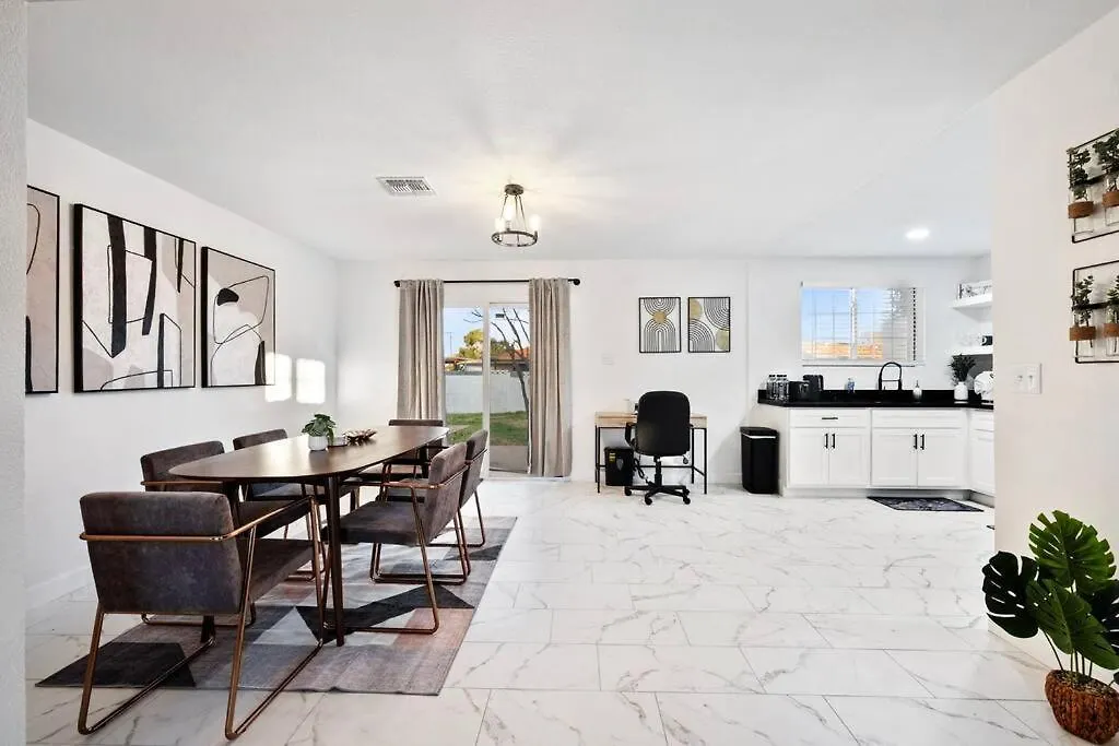 5 Miles From Downtown Phoenix - Pool Home United States