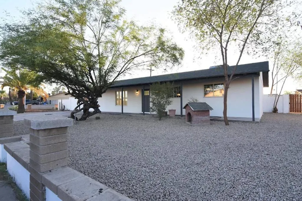 5 Miles From Downtown Phoenix - Pool Home 0*,  United States